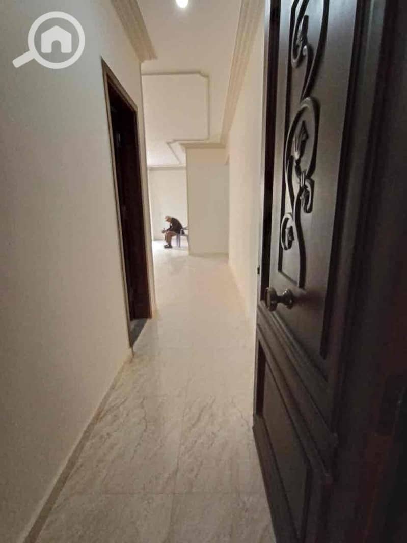 6 3e37a3b8-9e81-4b3a-9788-e3c1fec847bd. jpg