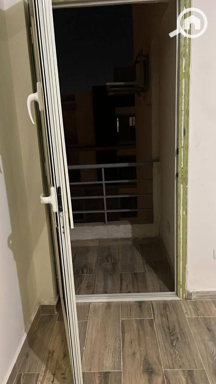 6 2112bc92-eea5-4a49-9c00-e5dd480c6eb9. jpeg