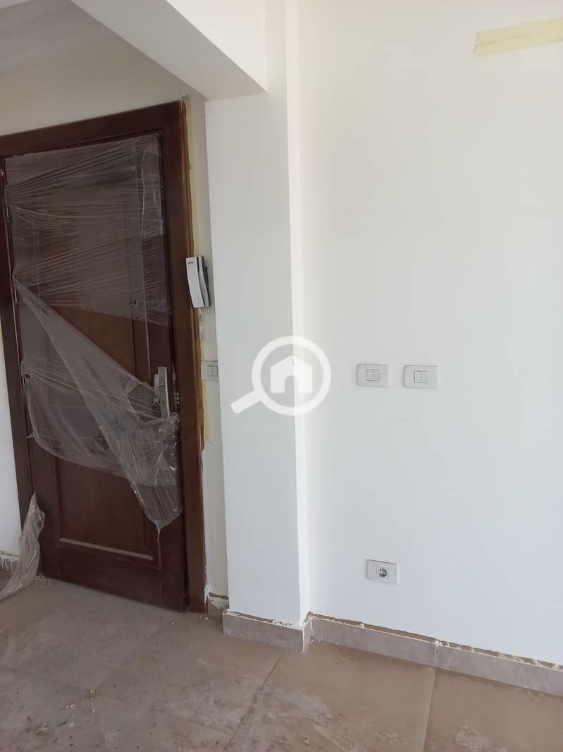 10 358dfb58-3b1f-493a-8bb8-3c311681f8b3. jpeg