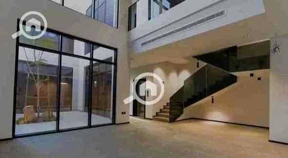 2 3c08a9ce-4a2a-442b-b1f8-4424ef0e1bff. jpg