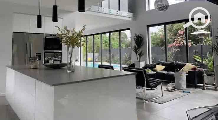 4 b59f6538-7f64-4408-bff0-b9434f79f454. jpg