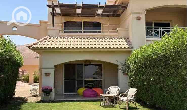 10 781d0f3d-2fda-4625-ba72-a43db070a1f9. jpg