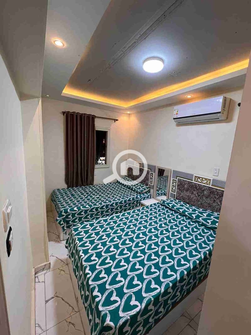 1000328267. jpg 1000328267. jpg