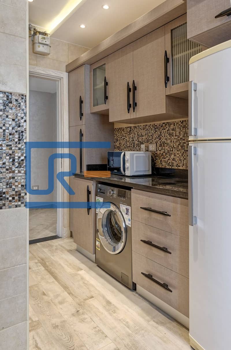 17 98fd4227-43b5-4989-9d57-f76d888b943a. jpeg