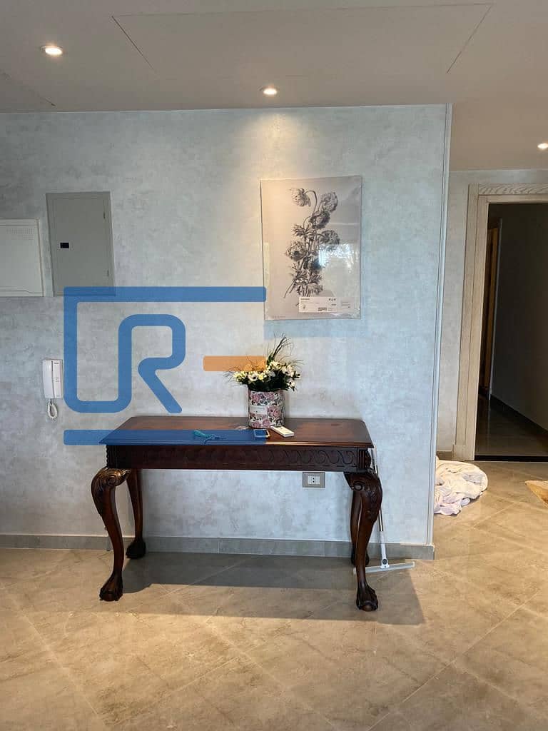 18 389ec8c8-c86b-4fd3-a313-05d45a2af105. jpeg