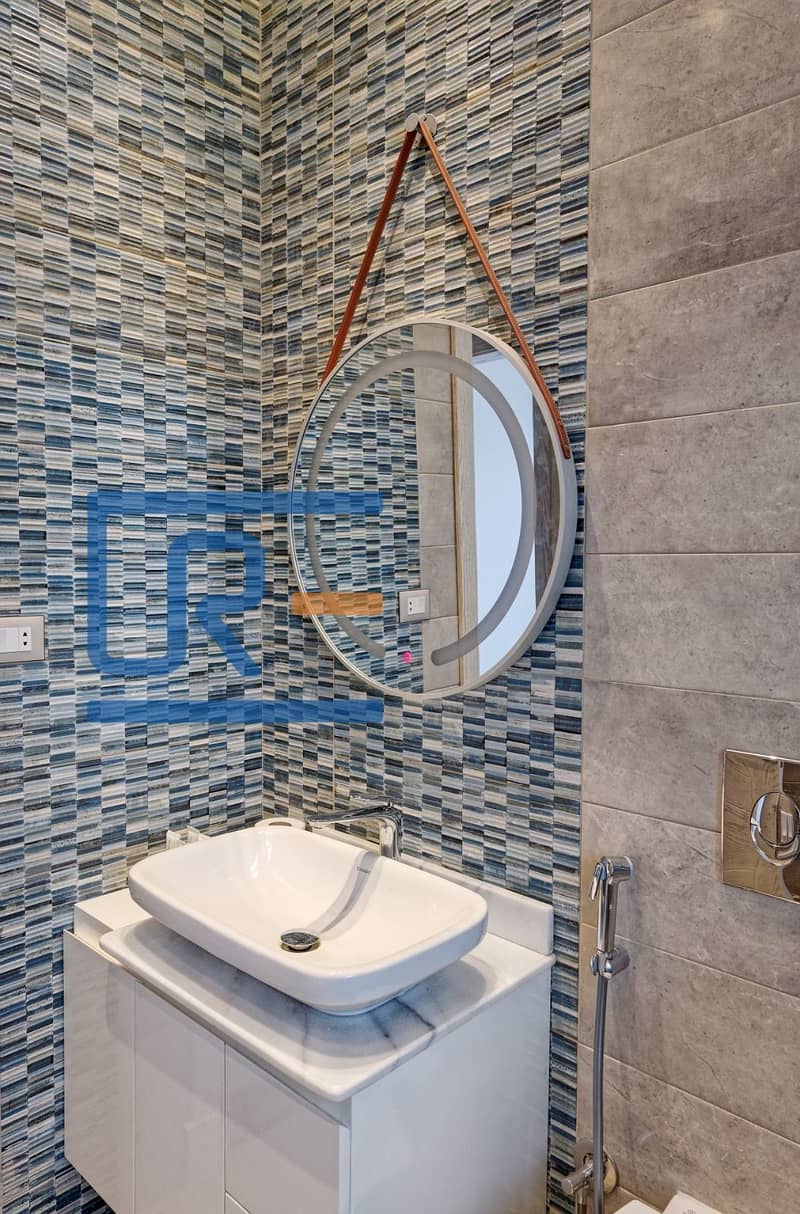 24 cedd6b42-6a10-4084-914e-80ff3404aa7c. jpeg