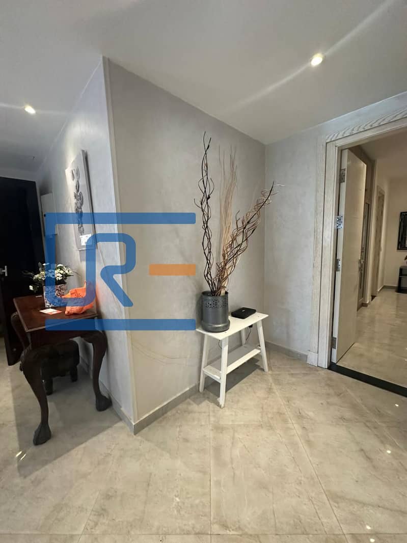 26 d70ef821-1d48-4ac6-bde0-4823d0b0cc0d. jpeg