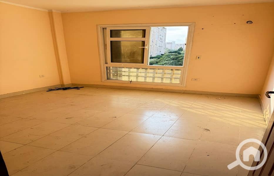 4 2ee49ffd-7d6f-4ead-9afa-20e1ce3a42c2. jpg