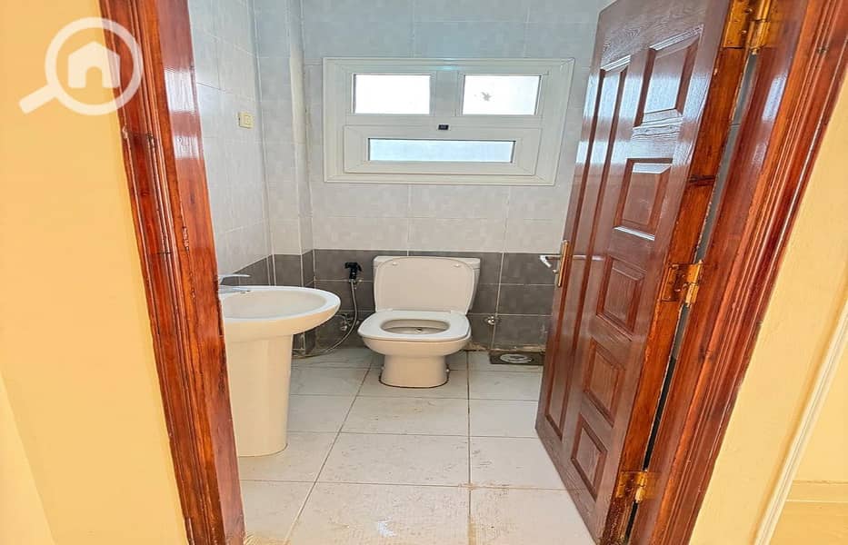 7 34b026de-f5a1-43aa-bacf-6693ecce7188. jpg