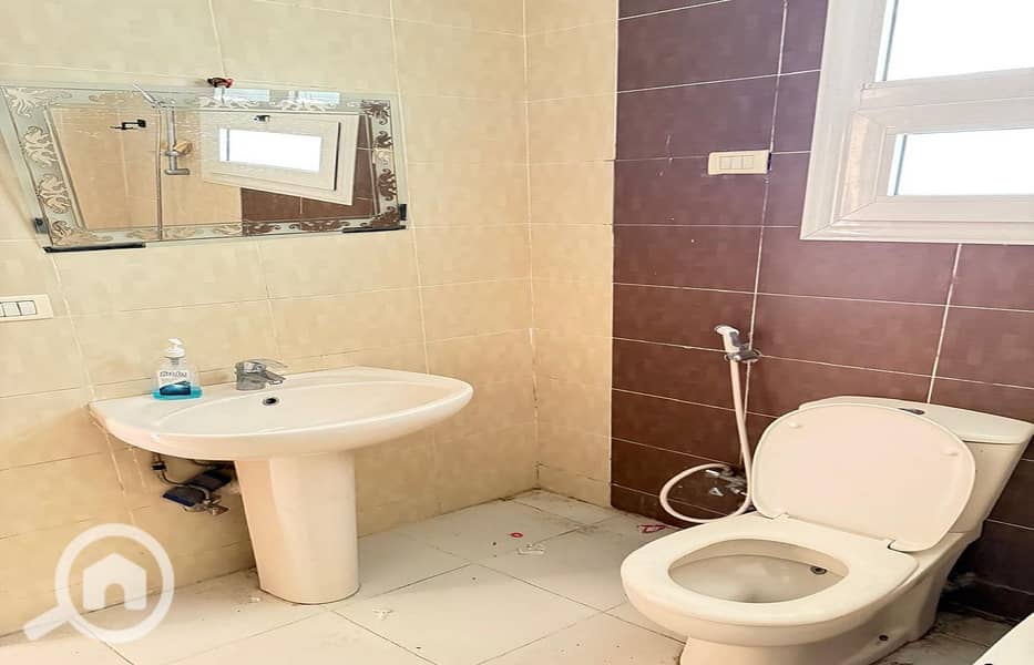 8 aa918253-7524-4fbd-bc96-fafa1d13dea4. jpg