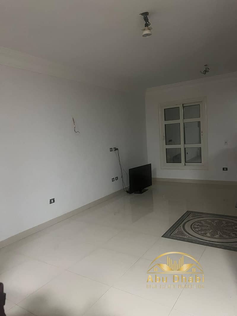 2 59698096-a88c-4c21-b877-e1500ec1b1a9. jpg