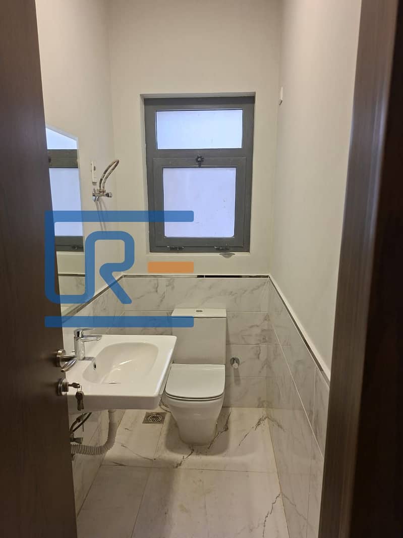 4 WhatsApp Image 2025-12-28 at 2.21. 25 PM (2). jpeg