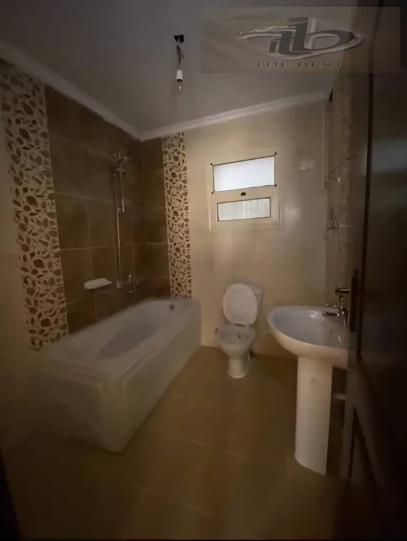 4 363f2f87-d2b6-4e4f-8601-d72848694a0e. jpeg