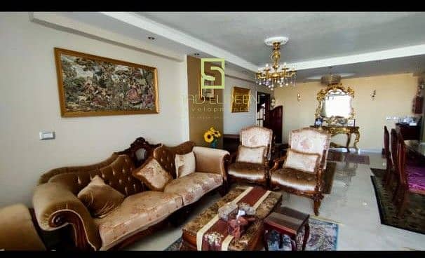 4 b9d27d63-bc62-4d89-8203-c4ee5027f676. jpg