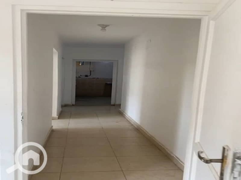 10 c3b8552e-e693-479d-b6c0-53801cff7f4e. jpeg