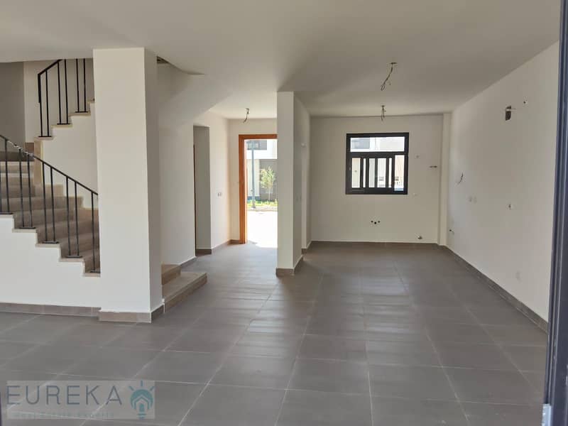 9 799a27a7-835d-4df2-b699-6c804891f554. jpg