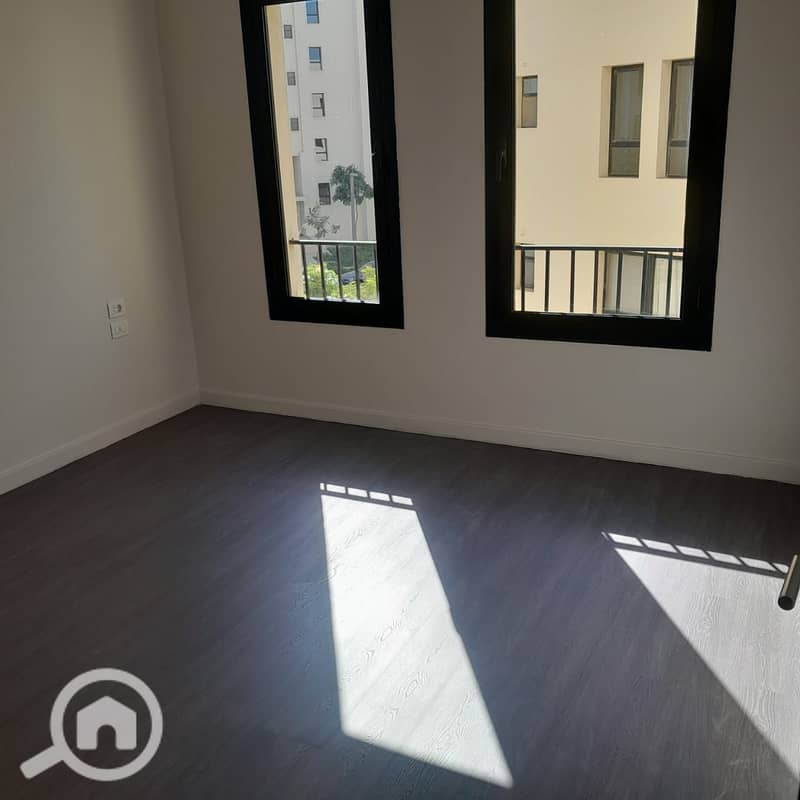 3 067e321f-c16f-4b41-8c5b-432501156c27. jpg