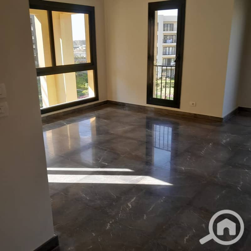 9 b8b46c54-21d2-41b7-a605-eeca0bc9462a. jpg