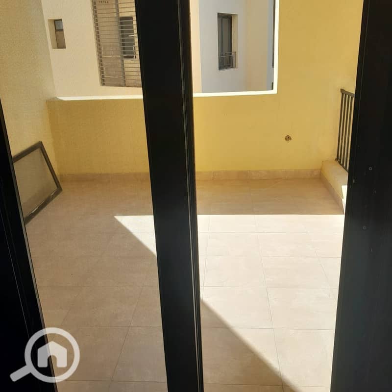 12 ffe34fb1-5ec3-4d3b-baf2-3df1faa14900. jpg