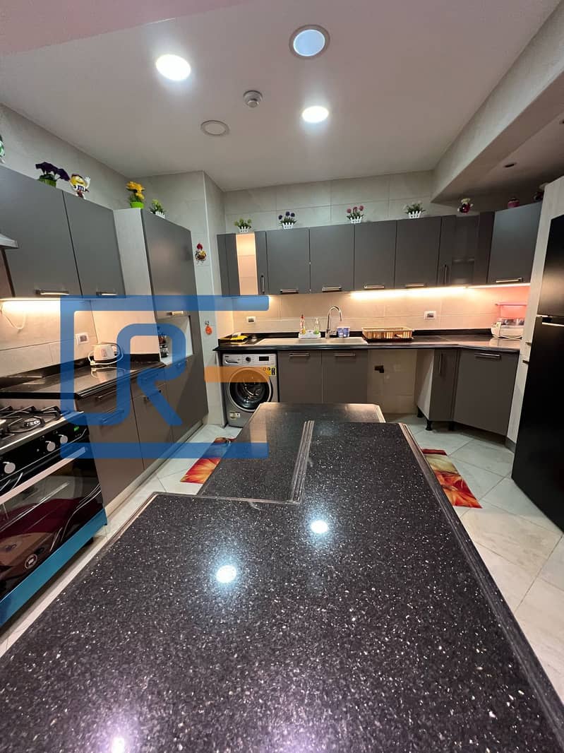 4 9b083aab-8220-449f-bb6b-54c8bb618279. jpg