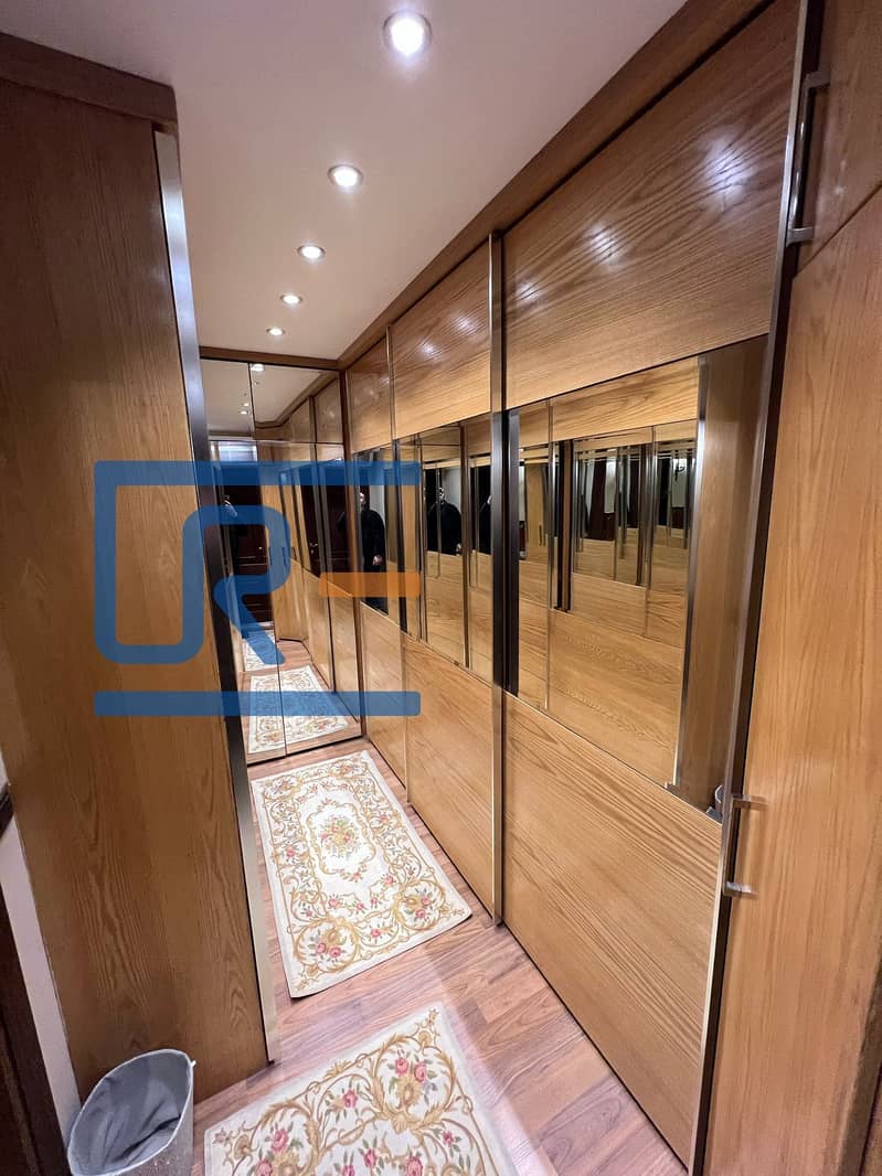 12 b0bd1063-354d-414d-935b-3ec26fd05980. jpg