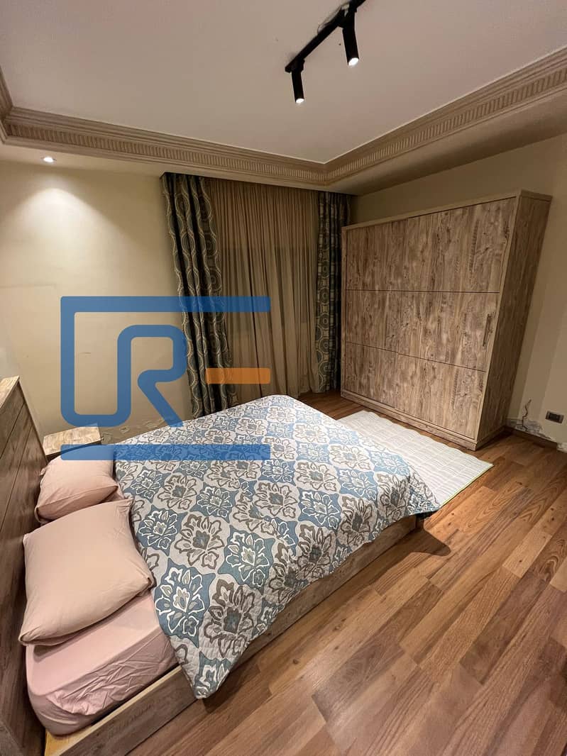 13 c794abcb-adeb-47b7-a6ef-5be0628698f3. jpg