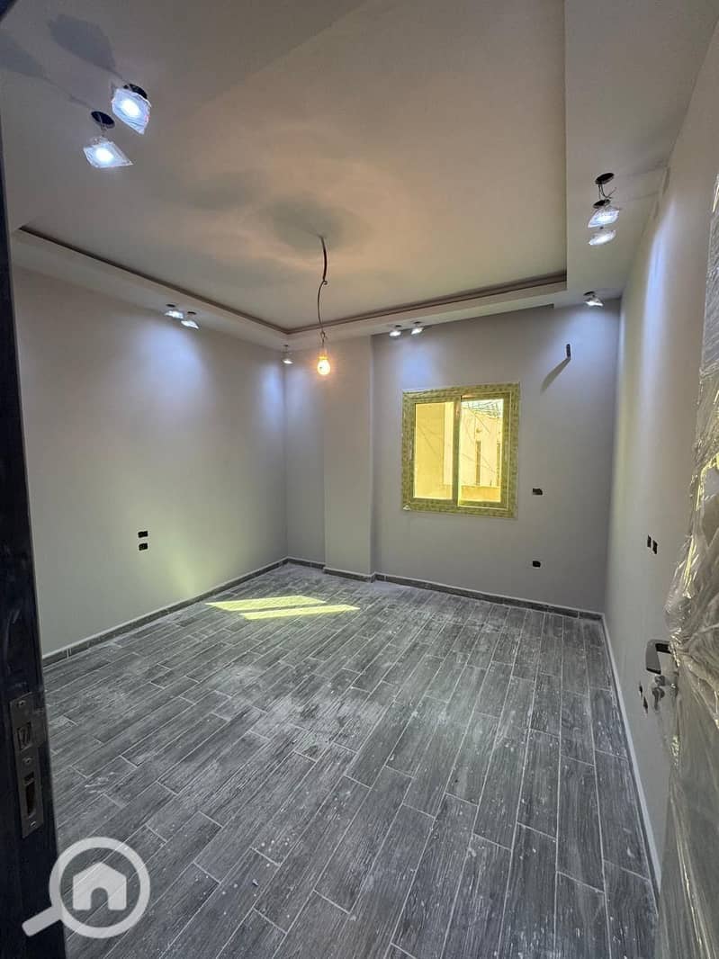 5 photo_6035286760603979118_y. jpg