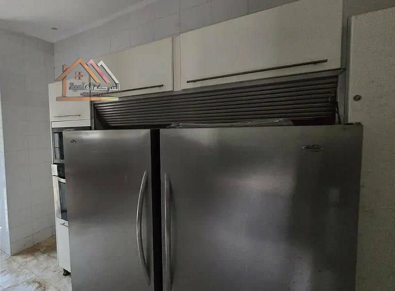 9 ed74ff1e-e3a1-40db-9b45-4b83ba704a39. jpg