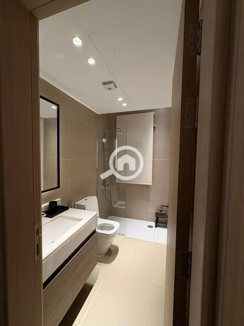 12 WhatsApp Image 2025-11-25 at 12.12. 56_5870411f. jpg