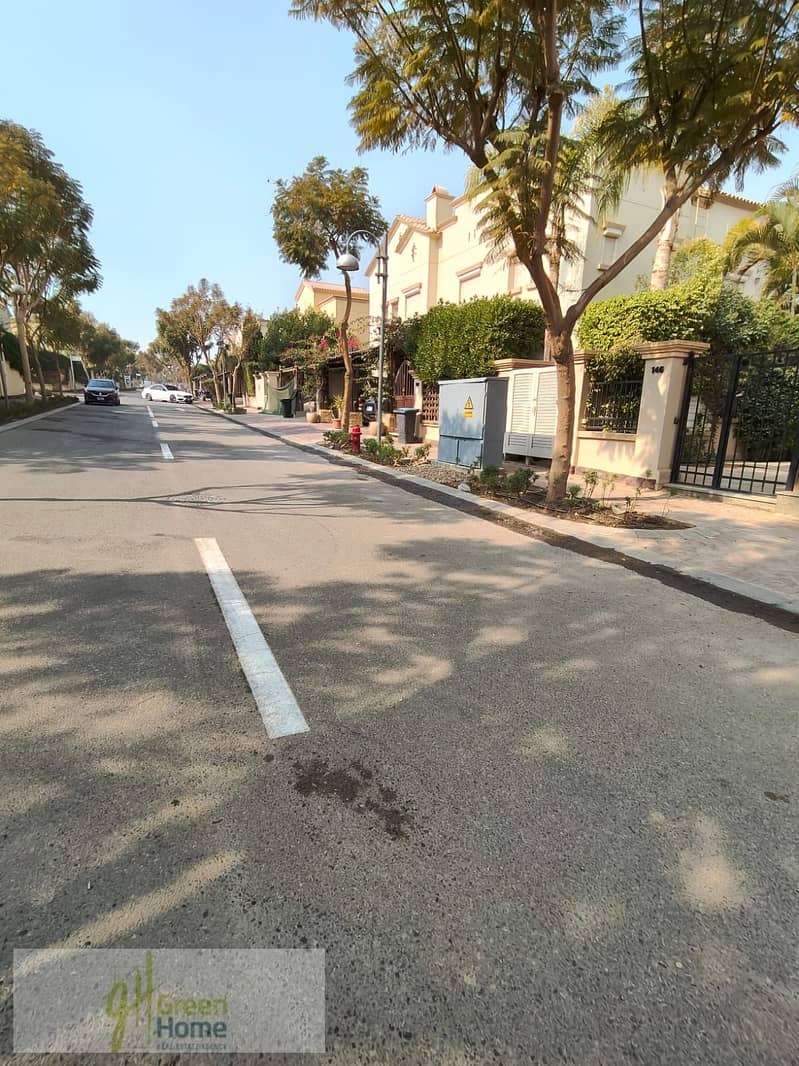 2 0b54c3b7-8087-4d3e-9eab-5509b5b966fd. jpg