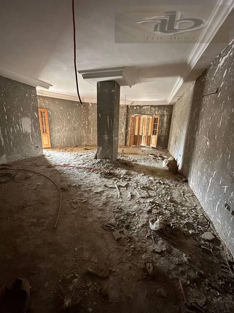 8 e571668c-b243-49a2-a63e-35ddb88610d1. jpeg