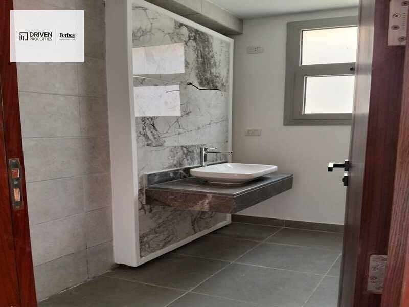 9 WhatsApp Image 2026-01-12 at 19.40. 18 (1). jpeg