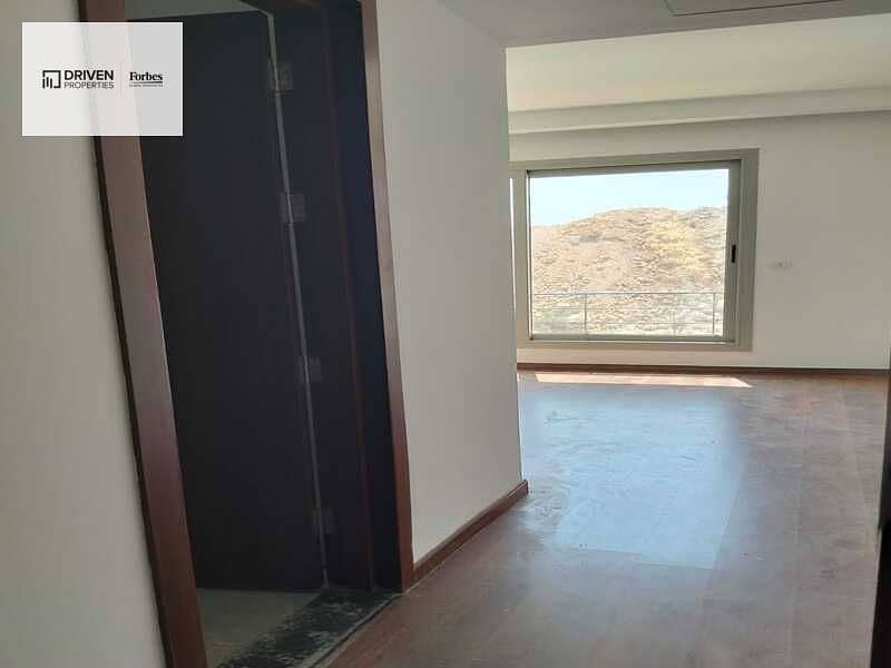 12 WhatsApp Image 2026-01-12 at 19.40. 18. jpeg