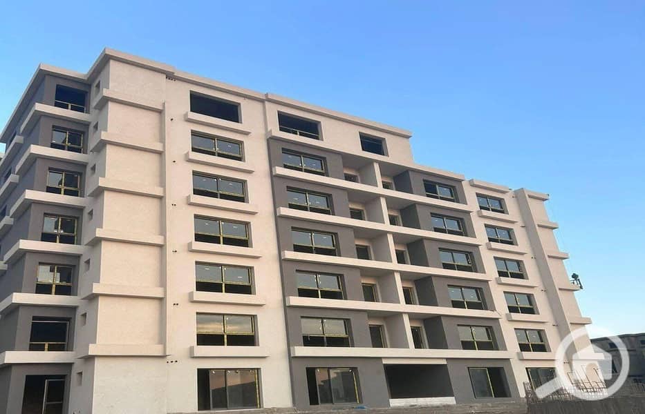 10 creek town compound. jpg