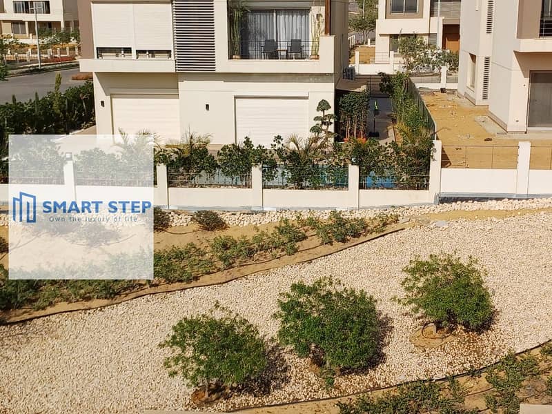 3 7E937A54-A5FE-422F-997F-E83A8825B628. jpg