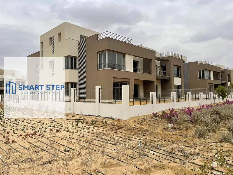 4 8d16e344-334d-445d-9449-e690f40b0e95. jpg