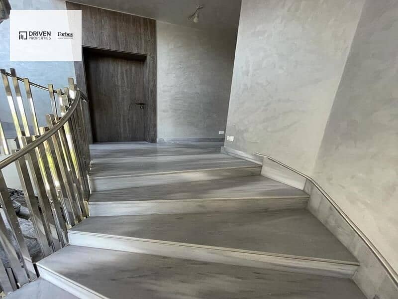 9 WhatsApp Image 2026-01-12 at 19.41. 30 (1). jpeg