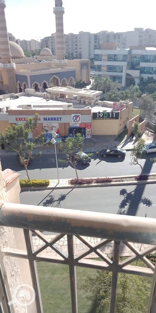 16 da58c25c-87b0-42ae-b0b6-c59061a8d350. jpg