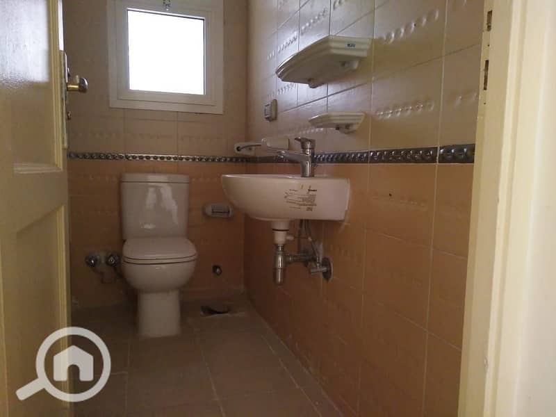 23 756b60b0-e583-432f-b70c-86d946a78bc1. jpg