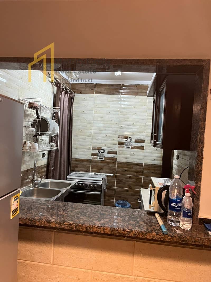 4 193a796d-bafc-44f8-a5a1-c3d1ebe14b70. jpg