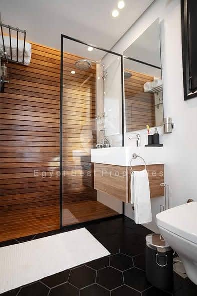 4 617200008_122279317856213684_1046870929552988452_n. jpg