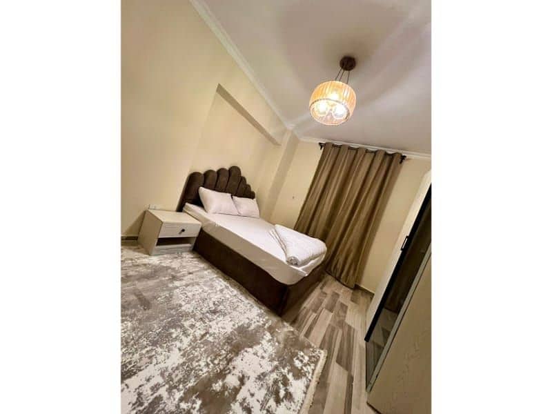 6 e4b3674f-1d87-4ab7-8b4a-31b6b1761efb. jpg