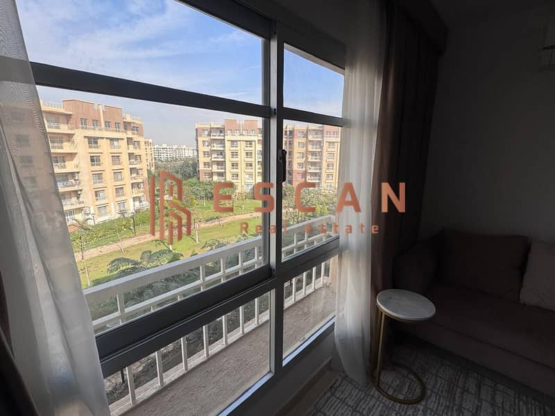 12 0083bd94-e949-42f9-85fa-ed527e0cc66e. jpg