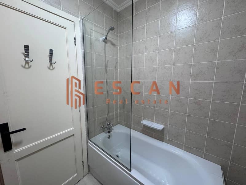 23 0266a036-9aa2-4f37-ba00-079ce30b9529. jpg