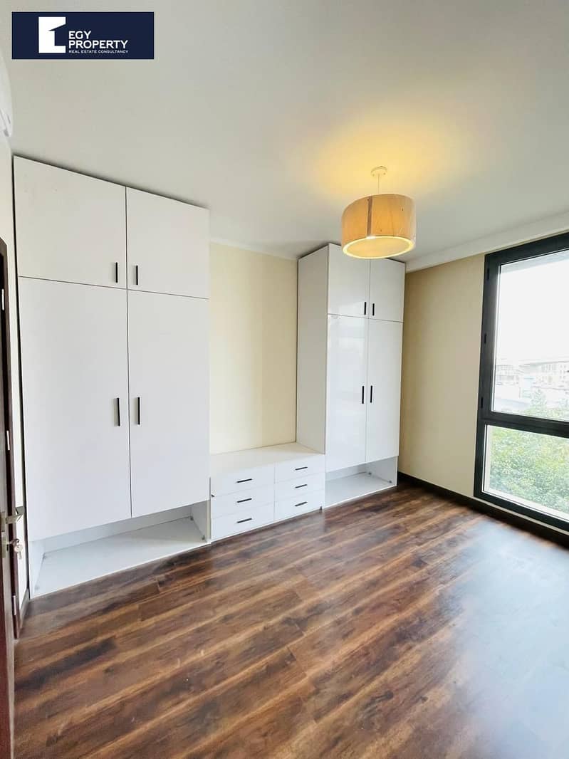 13 5595caf8-2fae-4987-bd83-af8ba2ced875. jpeg