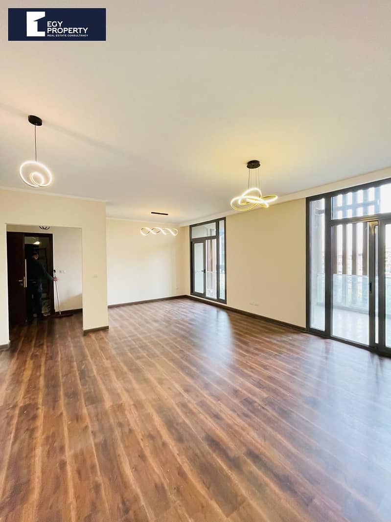 16 4ffbcad5-23f1-4aea-9f40-3ba43c7daa95. jpeg