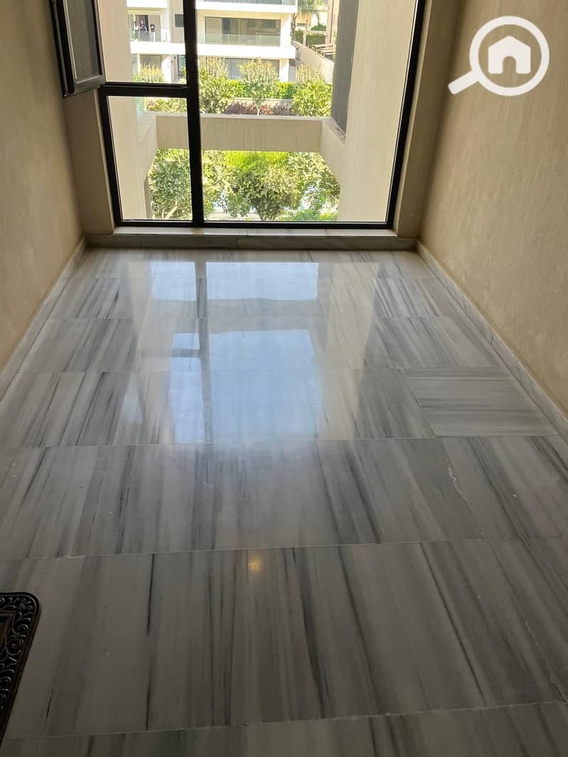 10 a88df097-bd73-4ef4-82b2-20cb965e2969. jpg