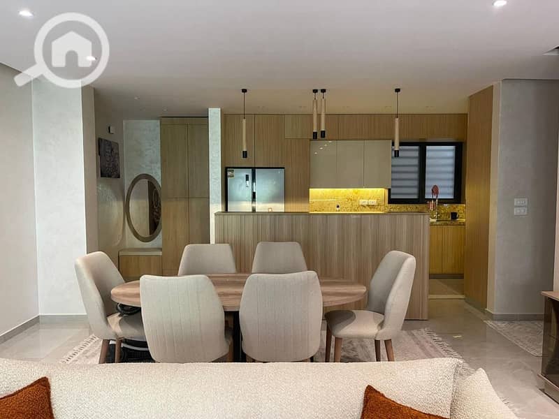 8 8859b116-e974-4032-b337-7e4472017eee. jpeg