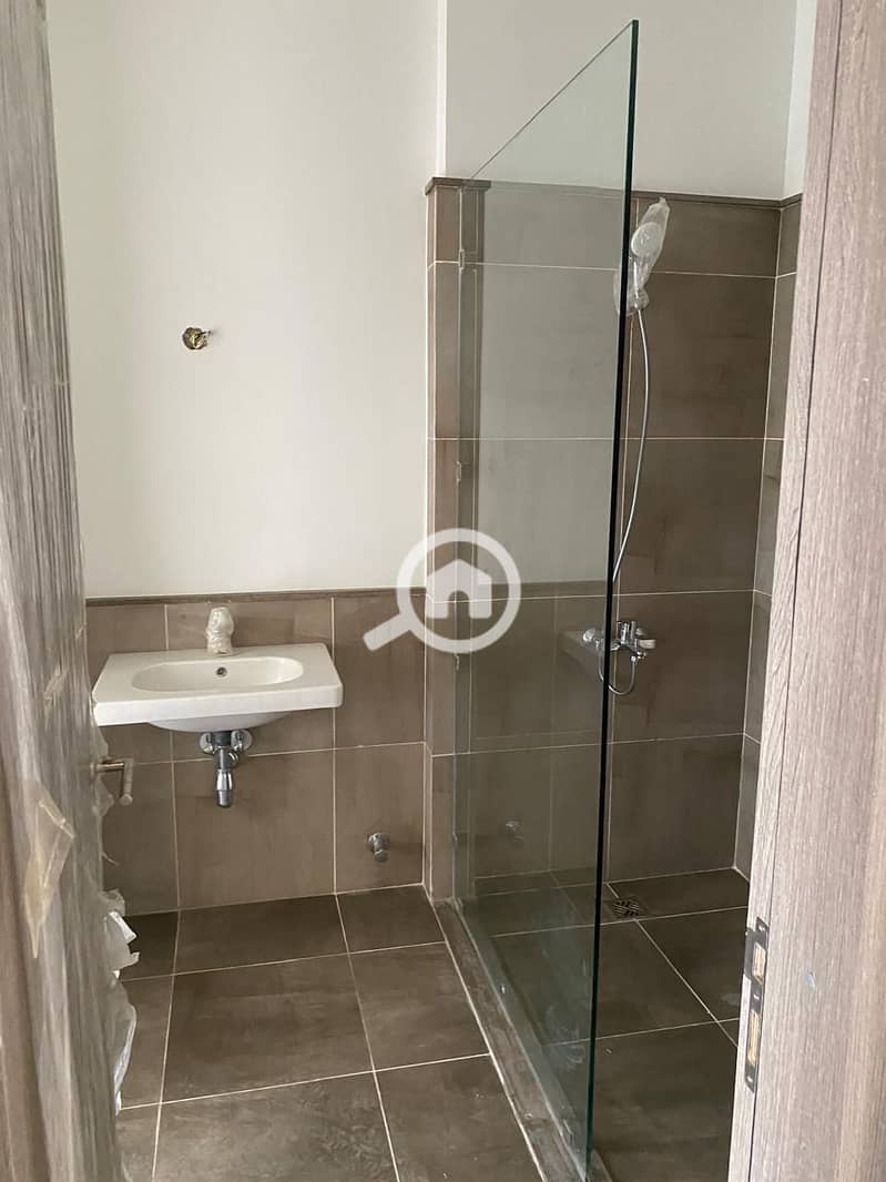 20 6bf4a7e1-6a0e-4d01-91da-a6ea1918aaf7. jpeg