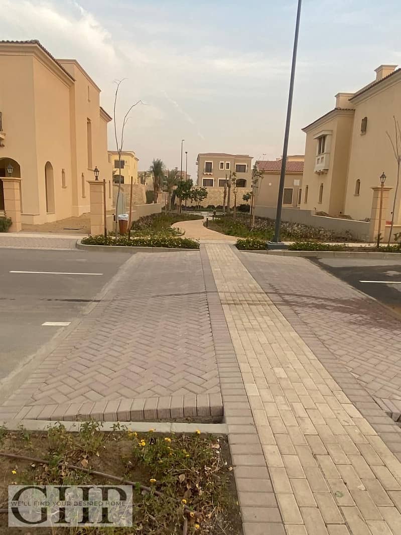 14 3d3fbab1-8ed1-4067-8b17-6fa3f4fa495d. jpg